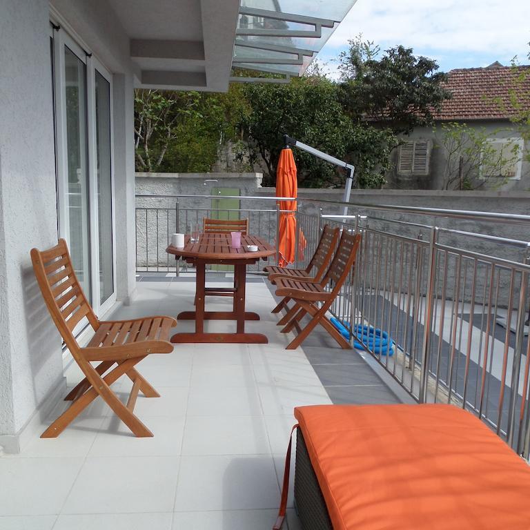 Agape Apartments Tivat Luaran gambar