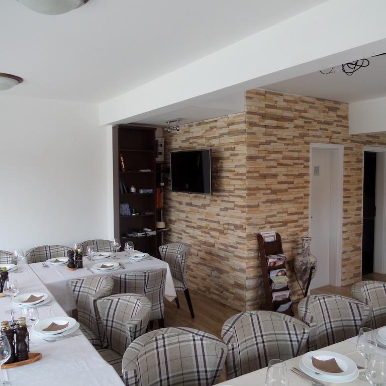 Agape Apartments Tivat Luaran gambar