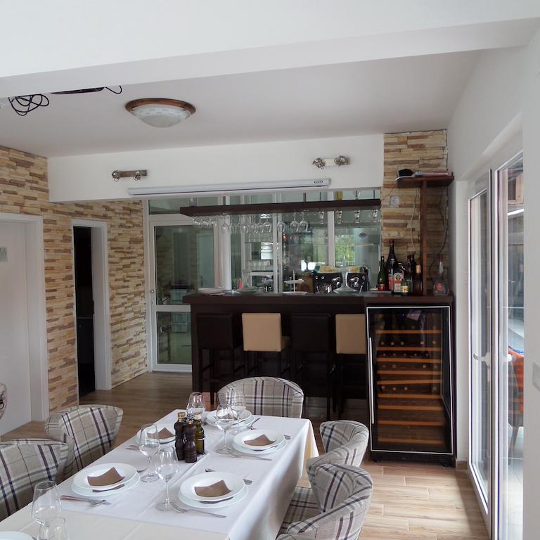 Agape Apartments Tivat Luaran gambar