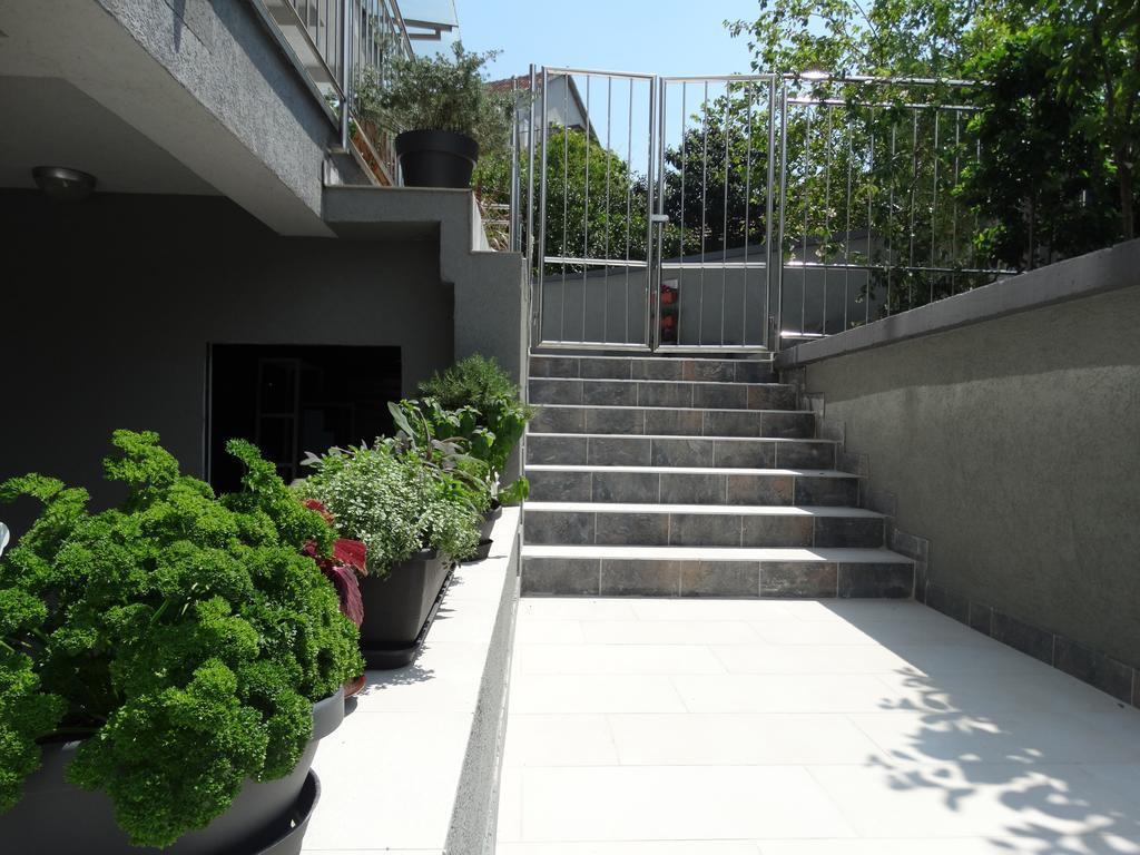 Agape Apartments Tivat Luaran gambar