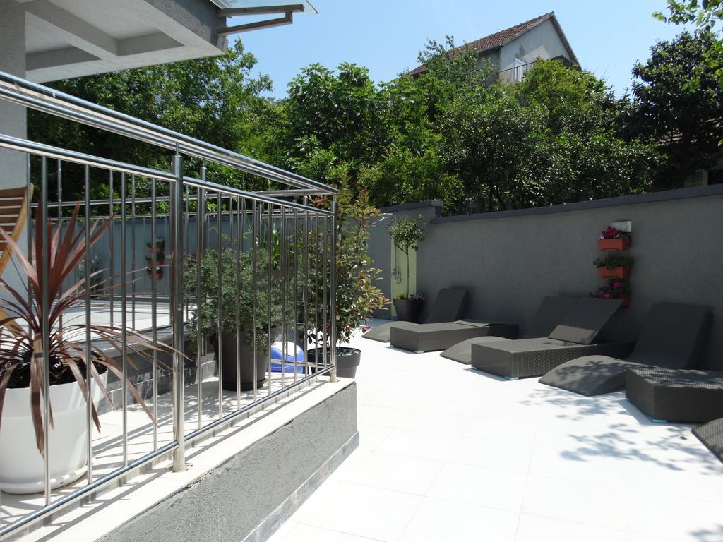 Agape Apartments Tivat Luaran gambar