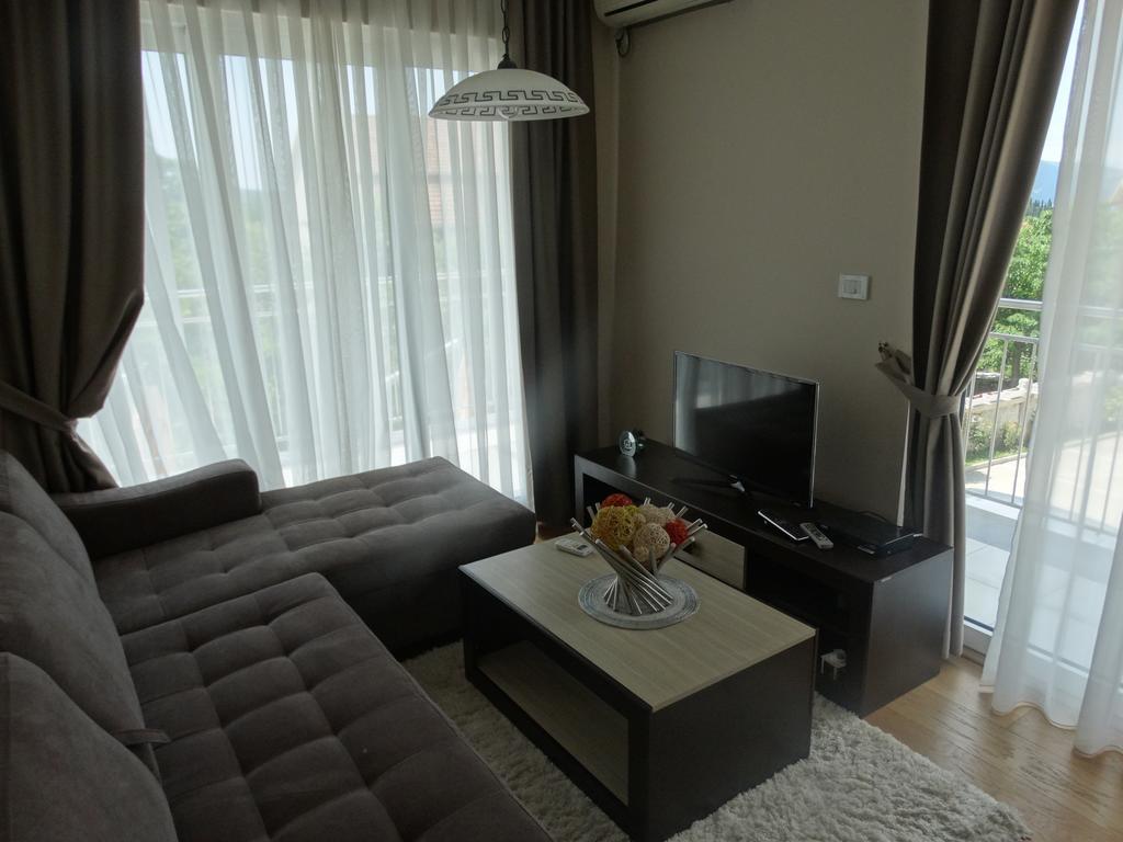 Agape Apartments Tivat Luaran gambar