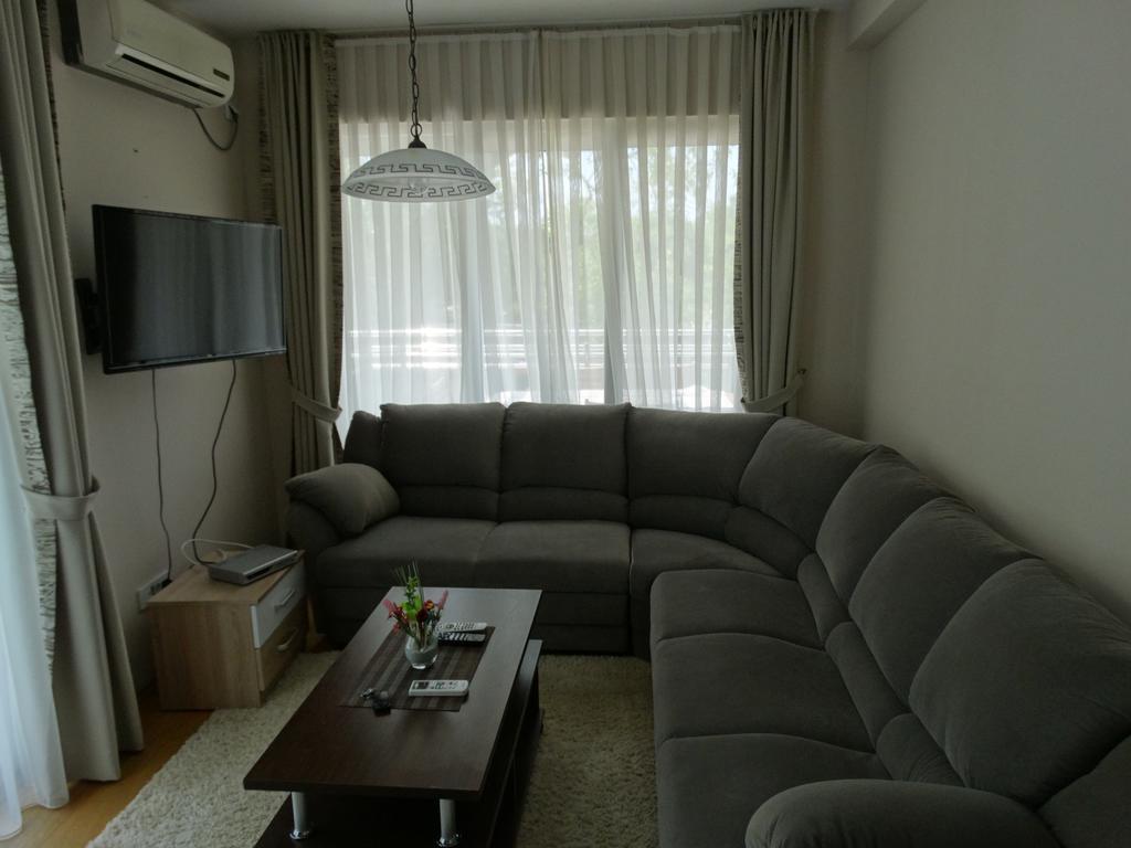 Agape Apartments Tivat Luaran gambar