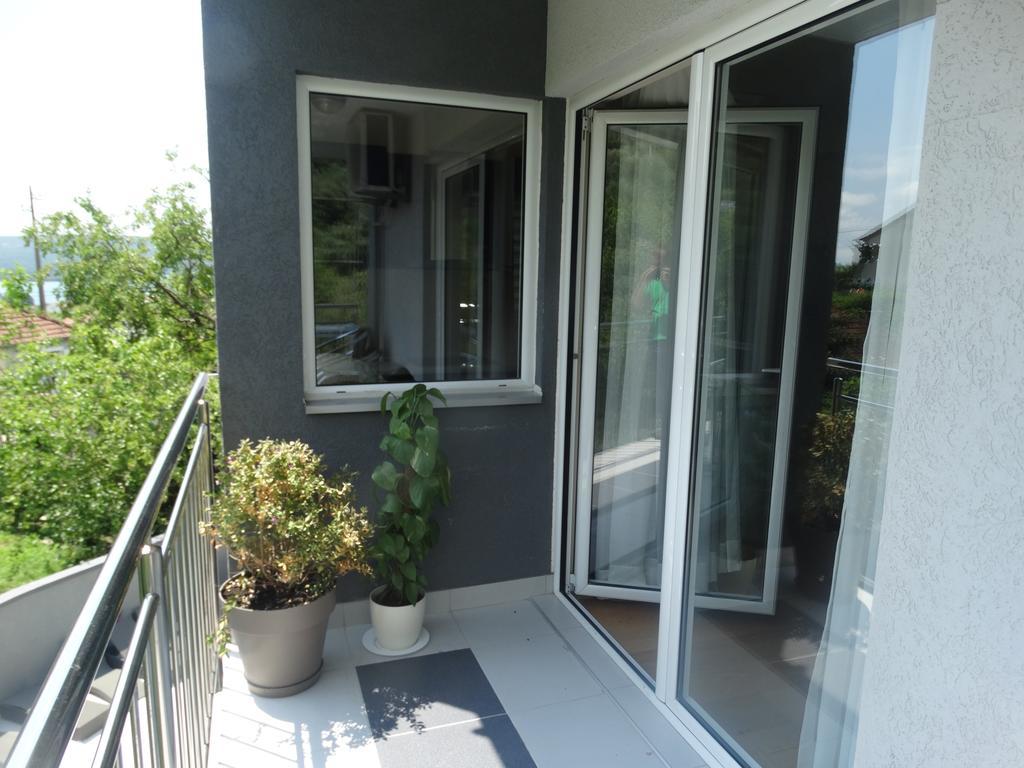 Agape Apartments Tivat Luaran gambar